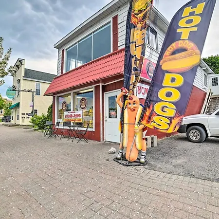 Walkable St Ignace Condo With Lake Huron Views